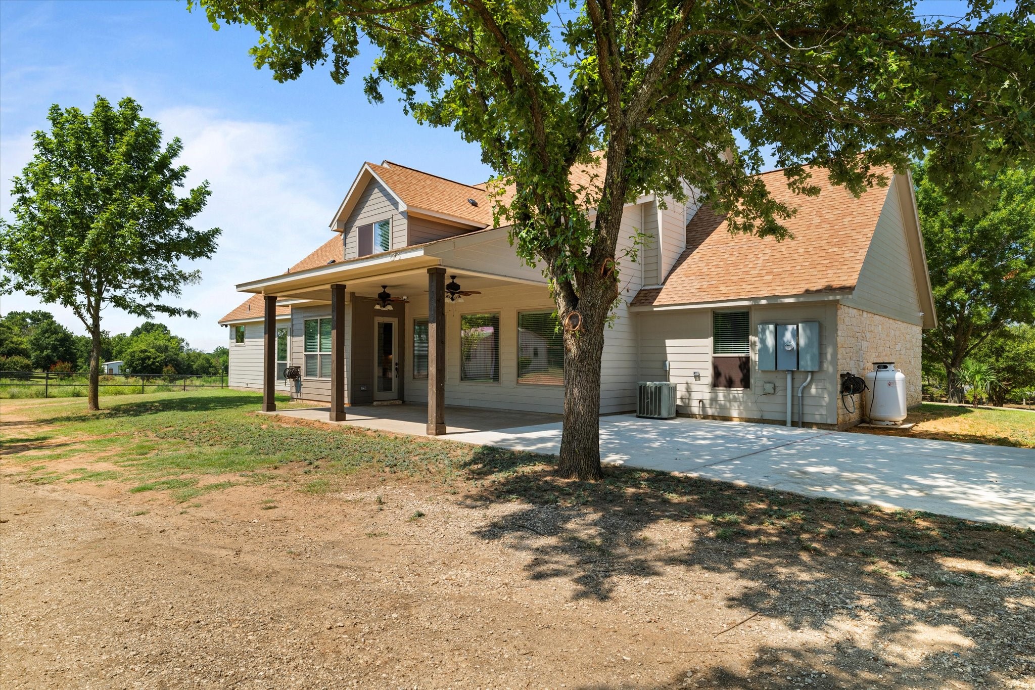 402 N Parkway Drive Alvarado TX 76009