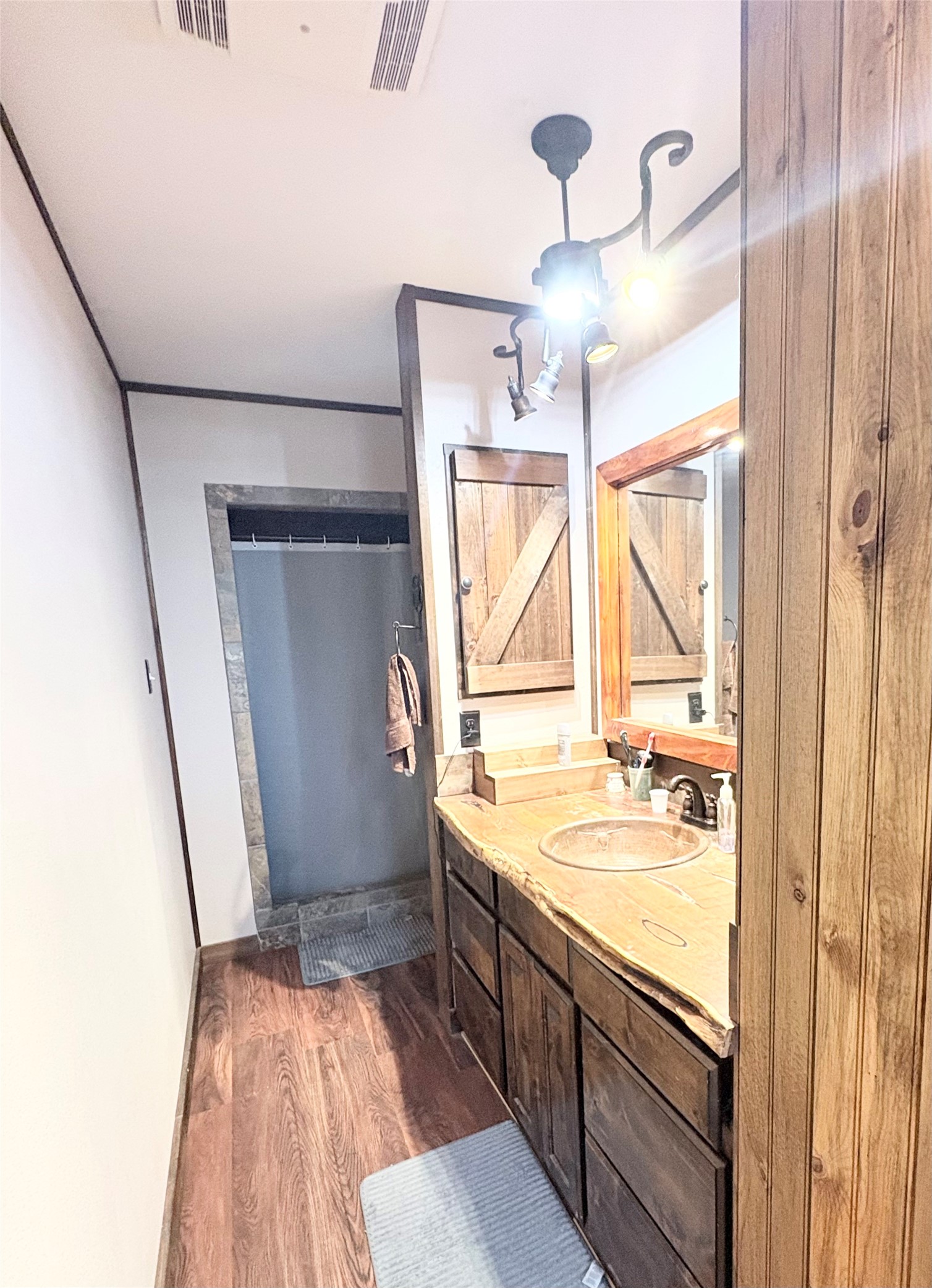 1117 N Tiffin Road Ranger TX 76470