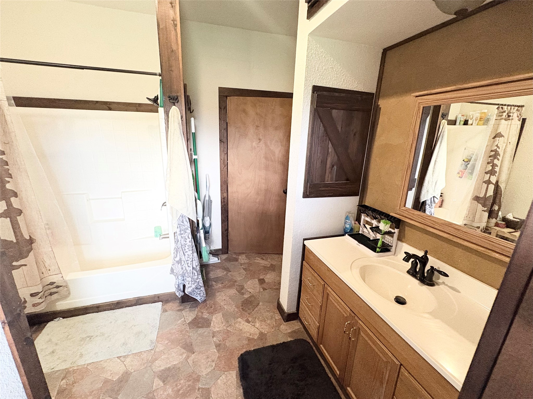 1117 N Tiffin Road Ranger TX 76470