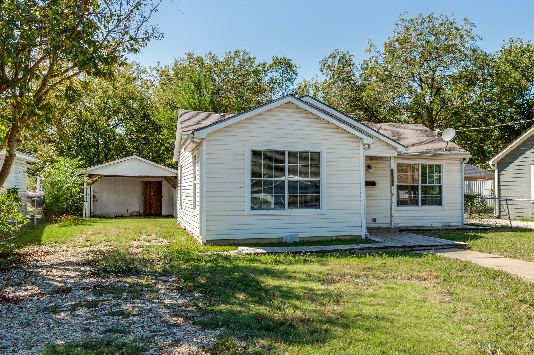 1306 N Brents Avenue Sherman TX 75090