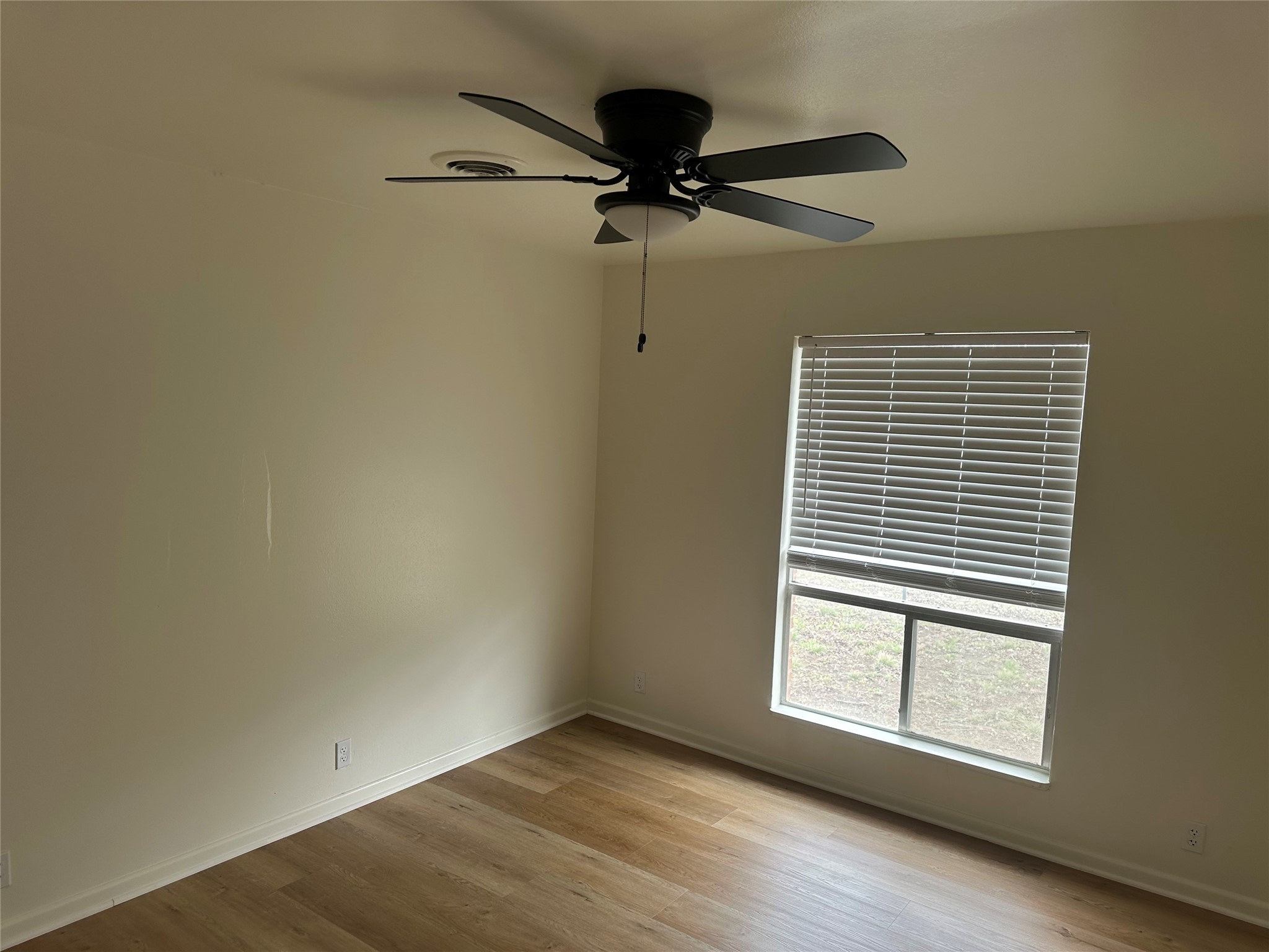 1121 E Coke Hamilton TX 76531