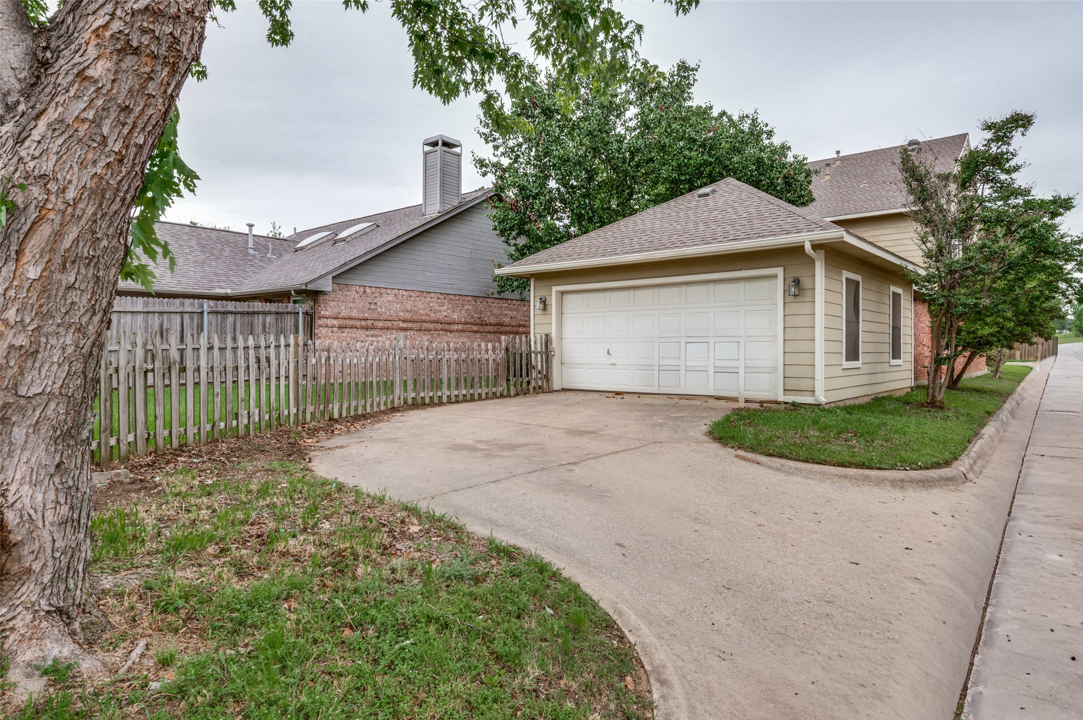 1156 Bent Oaks Drive Denton TX 76210