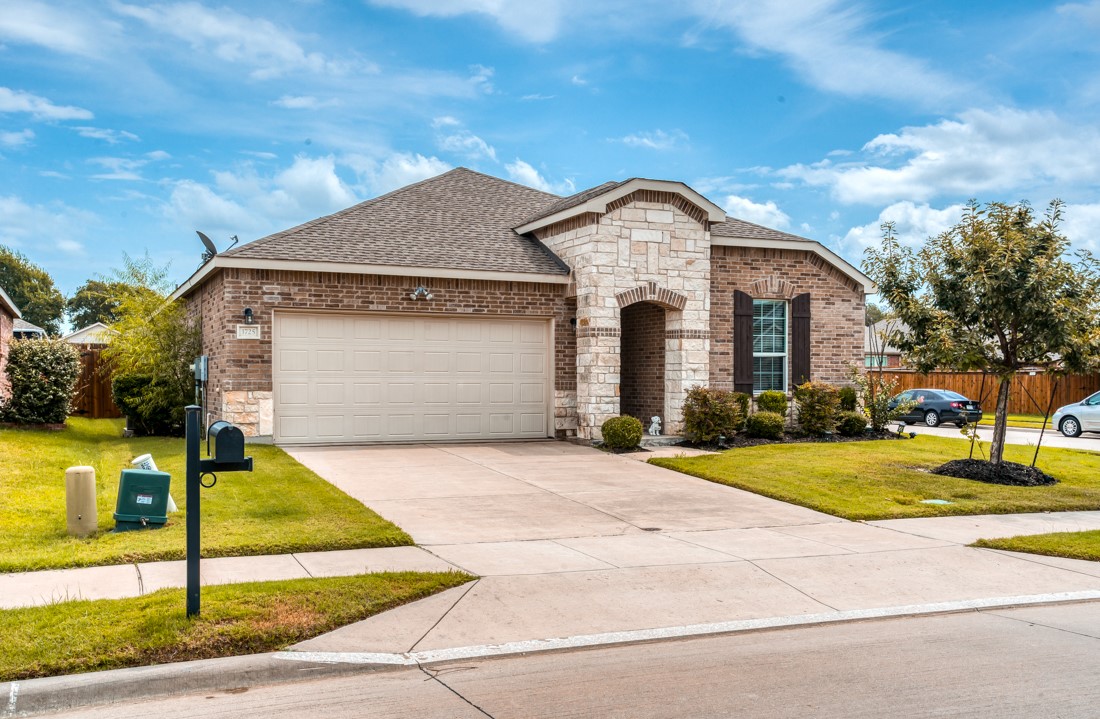 1725 Gayla Creek Drive Little Elm TX 75068