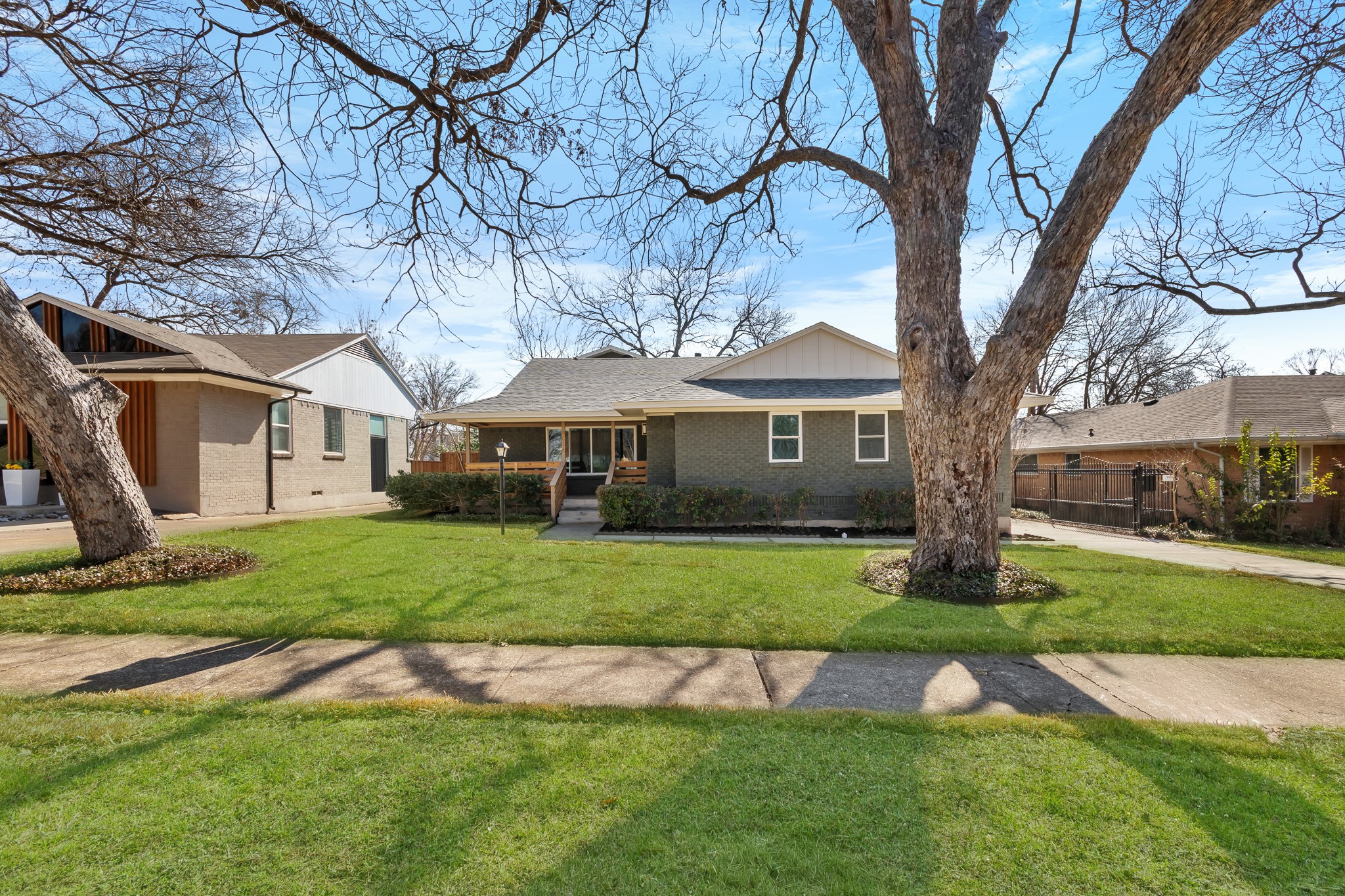 9016 Westbriar Drive Dallas TX 75228