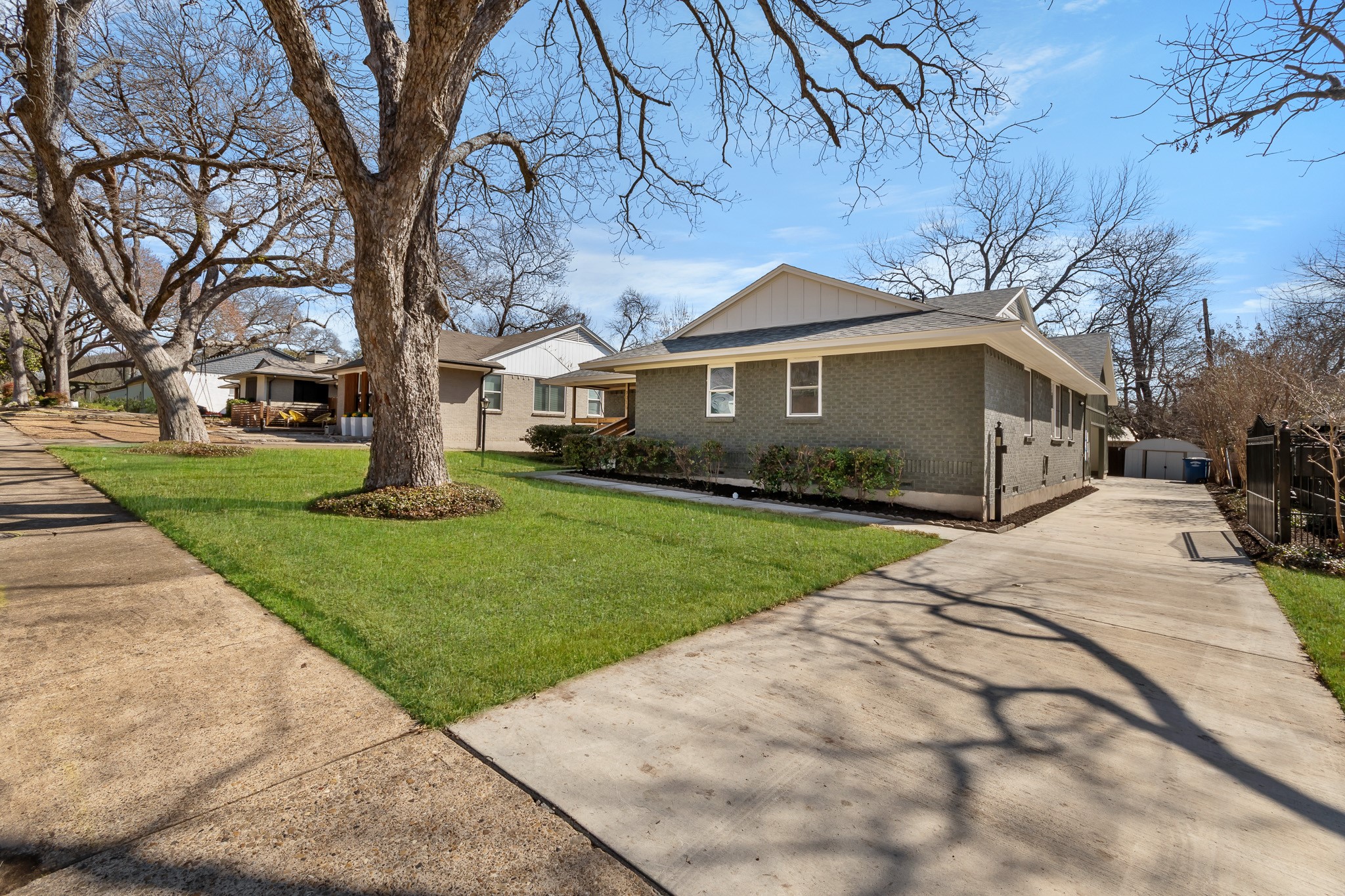 9016 Westbriar Drive Dallas TX 75228