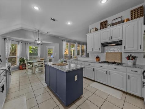 2514 Mustang Drive Arlington TX 76001