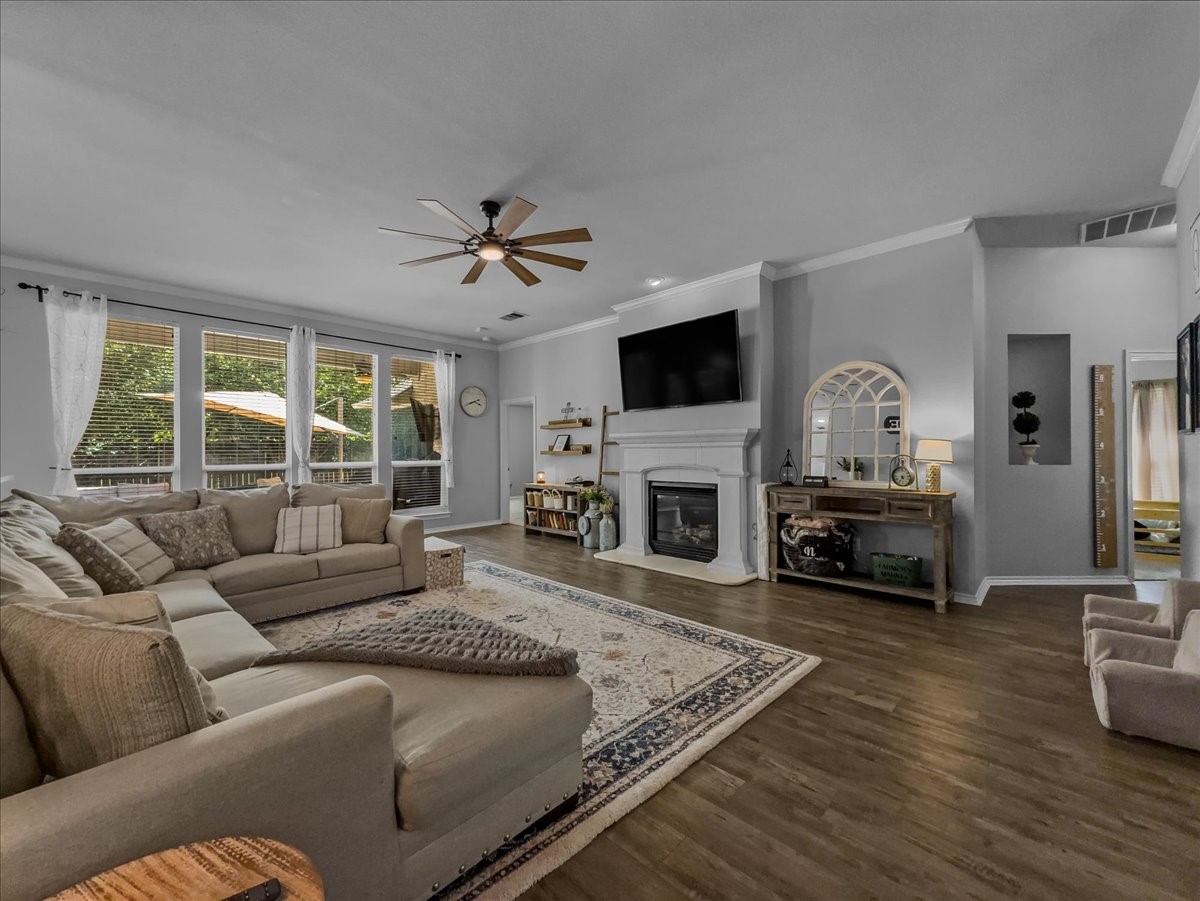 2514 Mustang Drive Arlington TX 76001