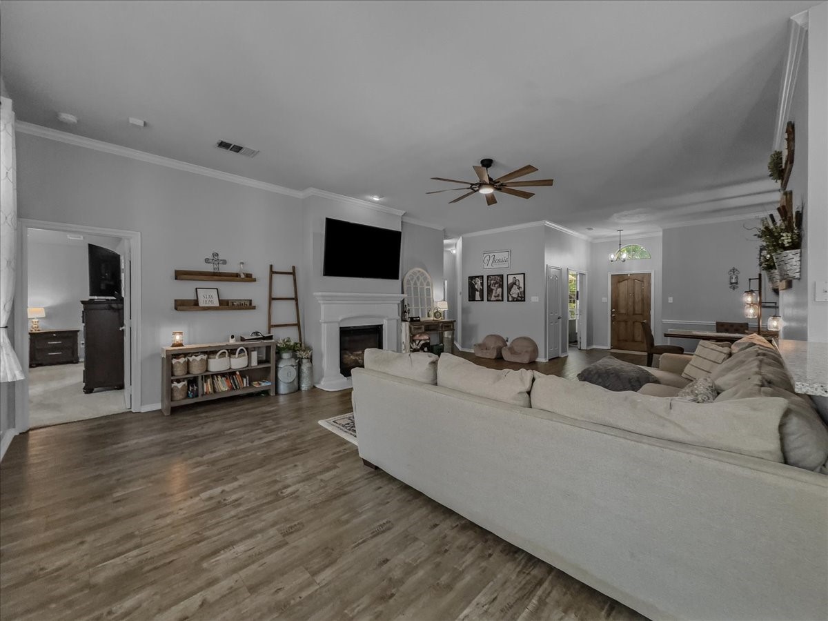 2514 Mustang Drive Arlington TX 76001