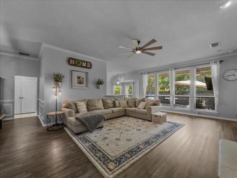 2514 Mustang Drive Arlington TX 76001