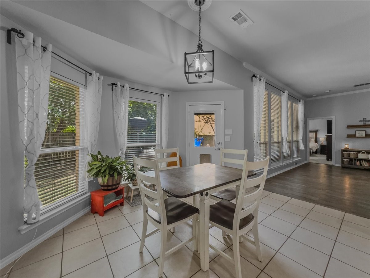 2514 Mustang Drive Arlington TX 76001