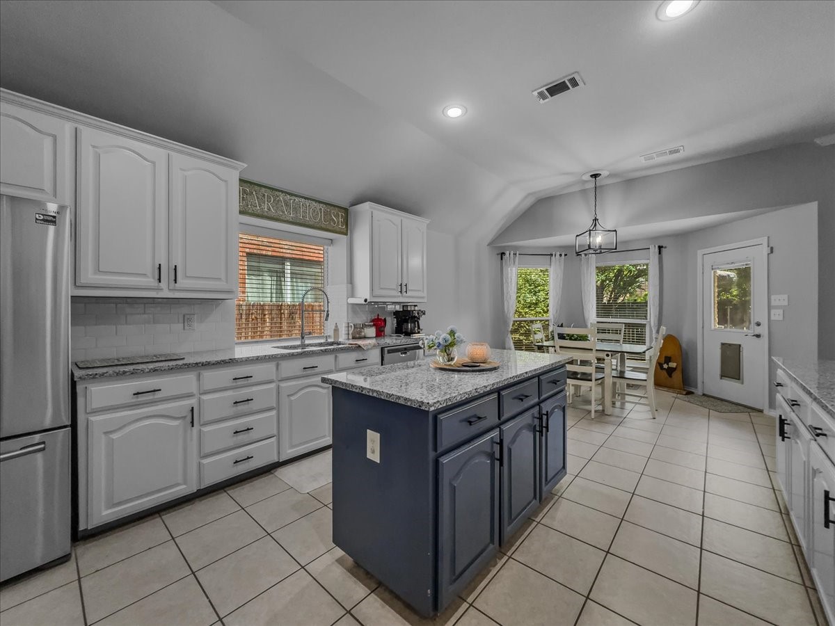 2514 Mustang Drive Arlington TX 76001
