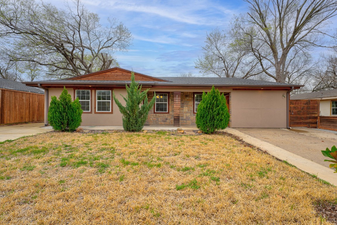 2542 Lockhart Avenue Dallas TX 75228