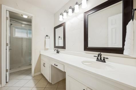 2119 Shumard Oak Lane Irving TX 75063