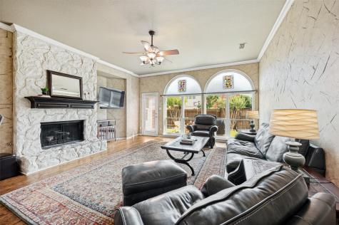 2119 Shumard Oak Lane Irving TX 75063