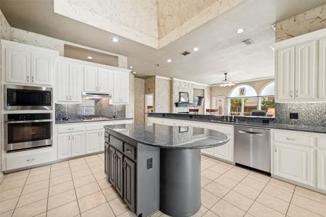 2119 Shumard Oak Lane Irving TX 75063