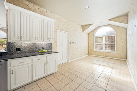 2119 Shumard Oak Lane Irving TX 75063