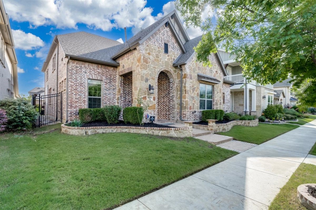 1516 Colorado Ruby Court Arlington TX 76005