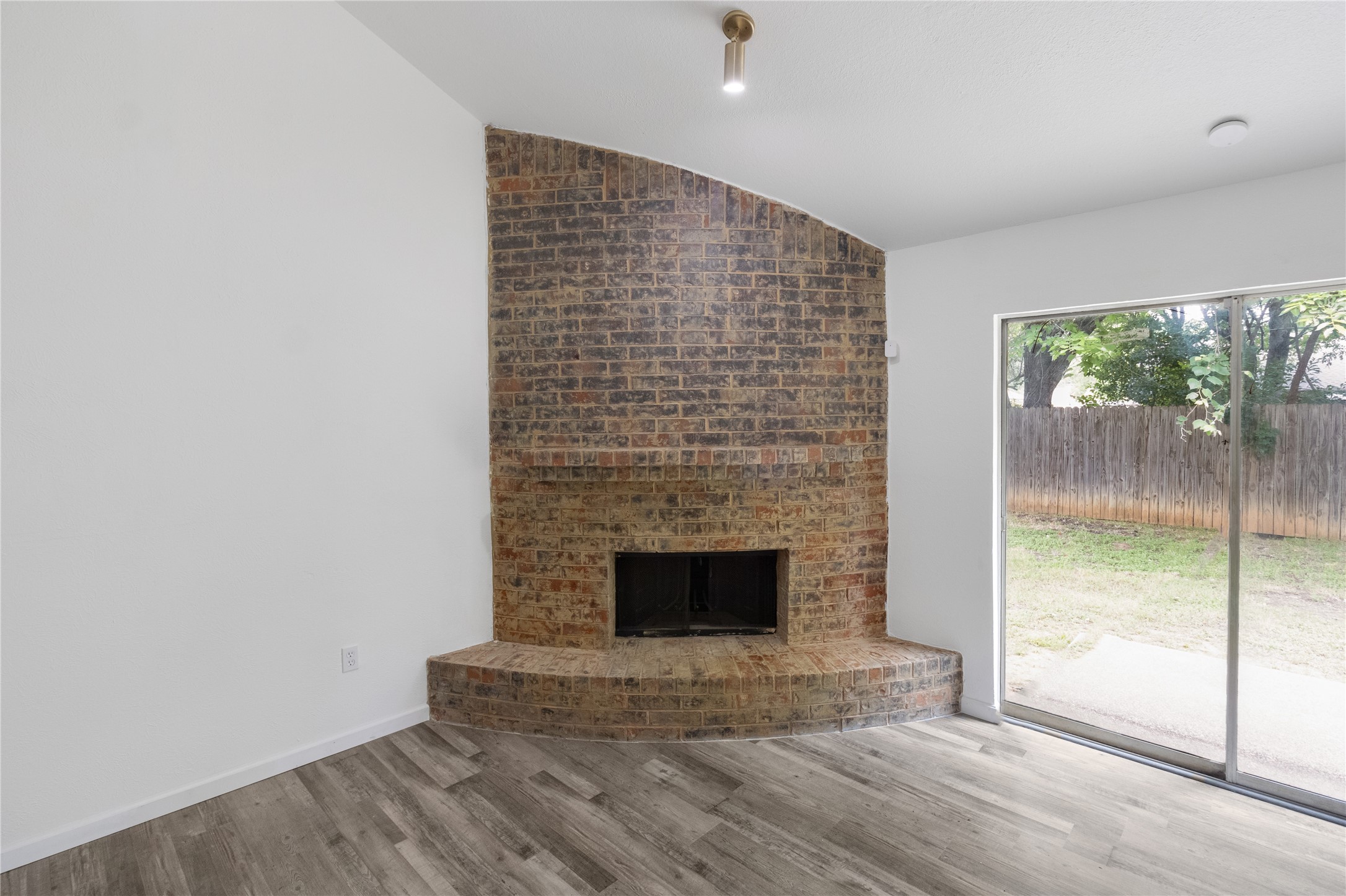 4301 Middlebrook Drive Arlington TX 76016