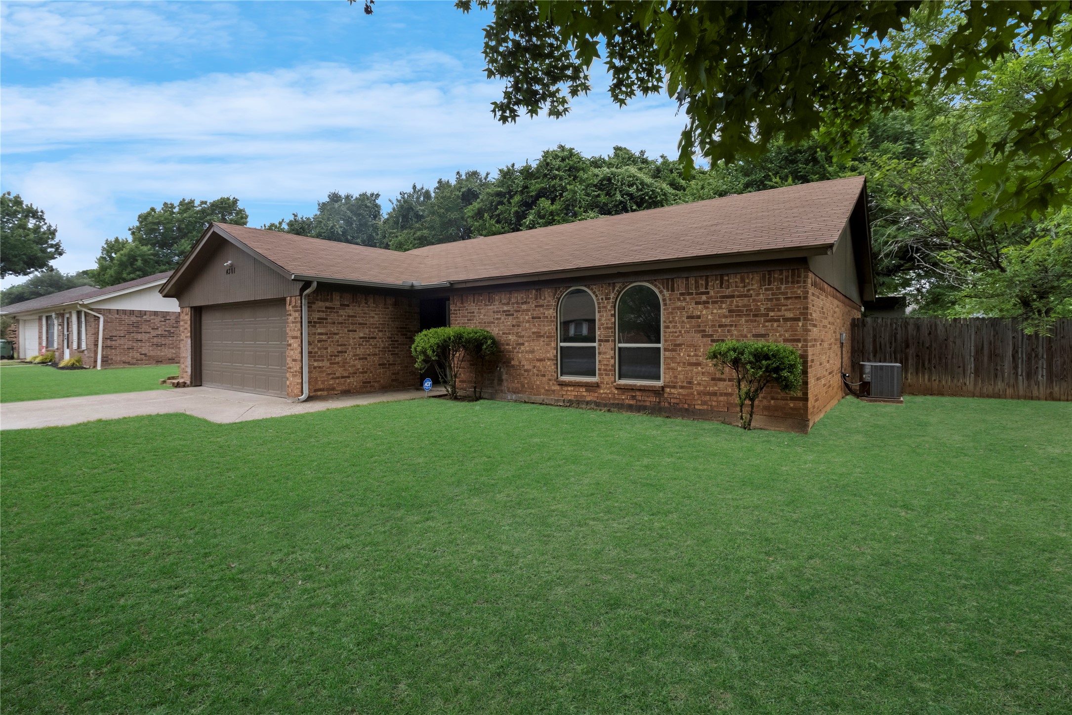 4301 Middlebrook Drive Arlington TX 76016