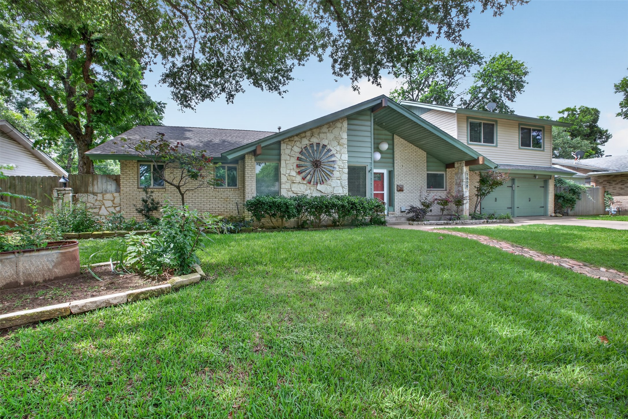 1608 Freeman Court Arlington TX 76013
