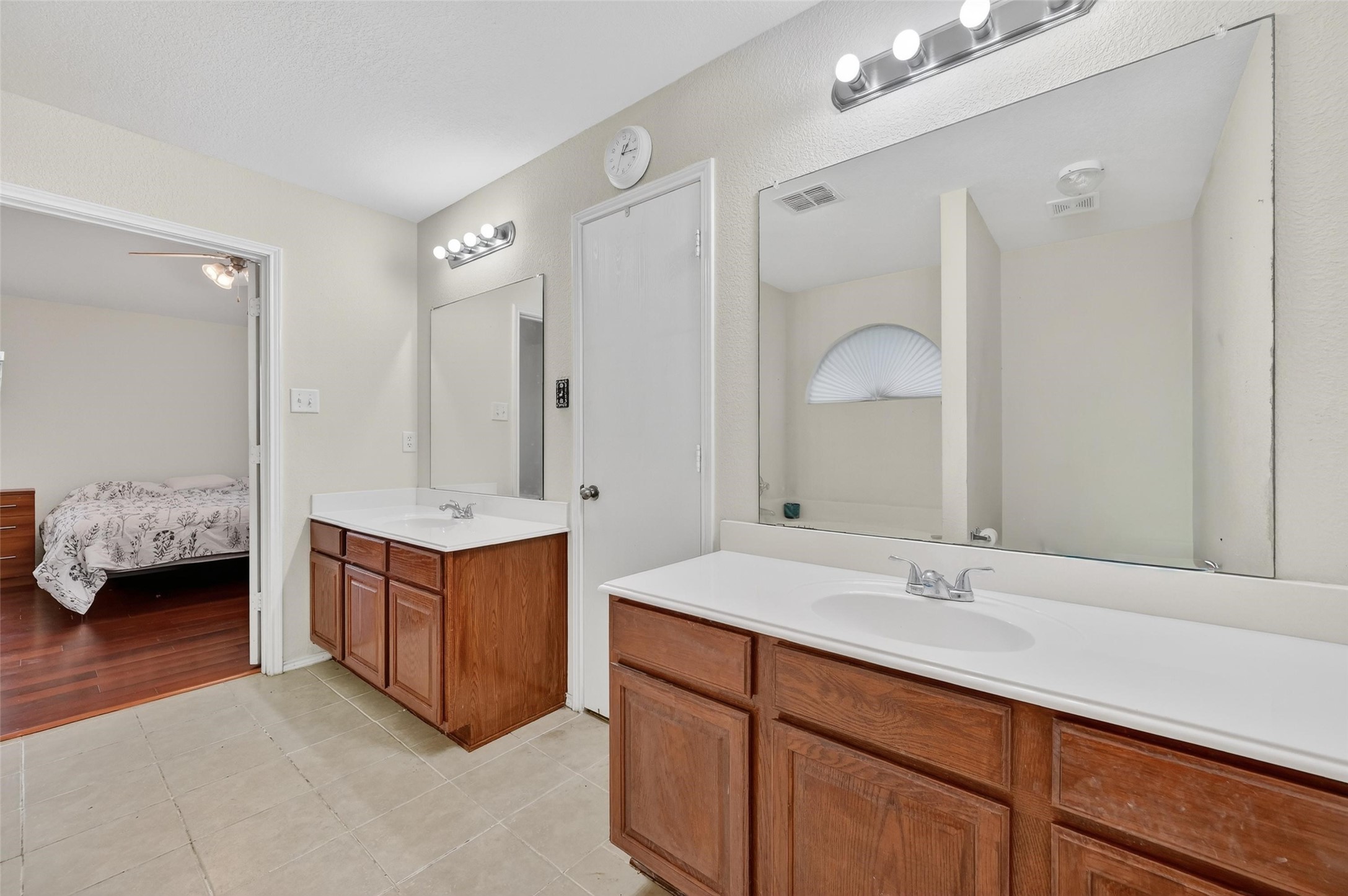 7424 Lake Front Trail Arlington TX 76002