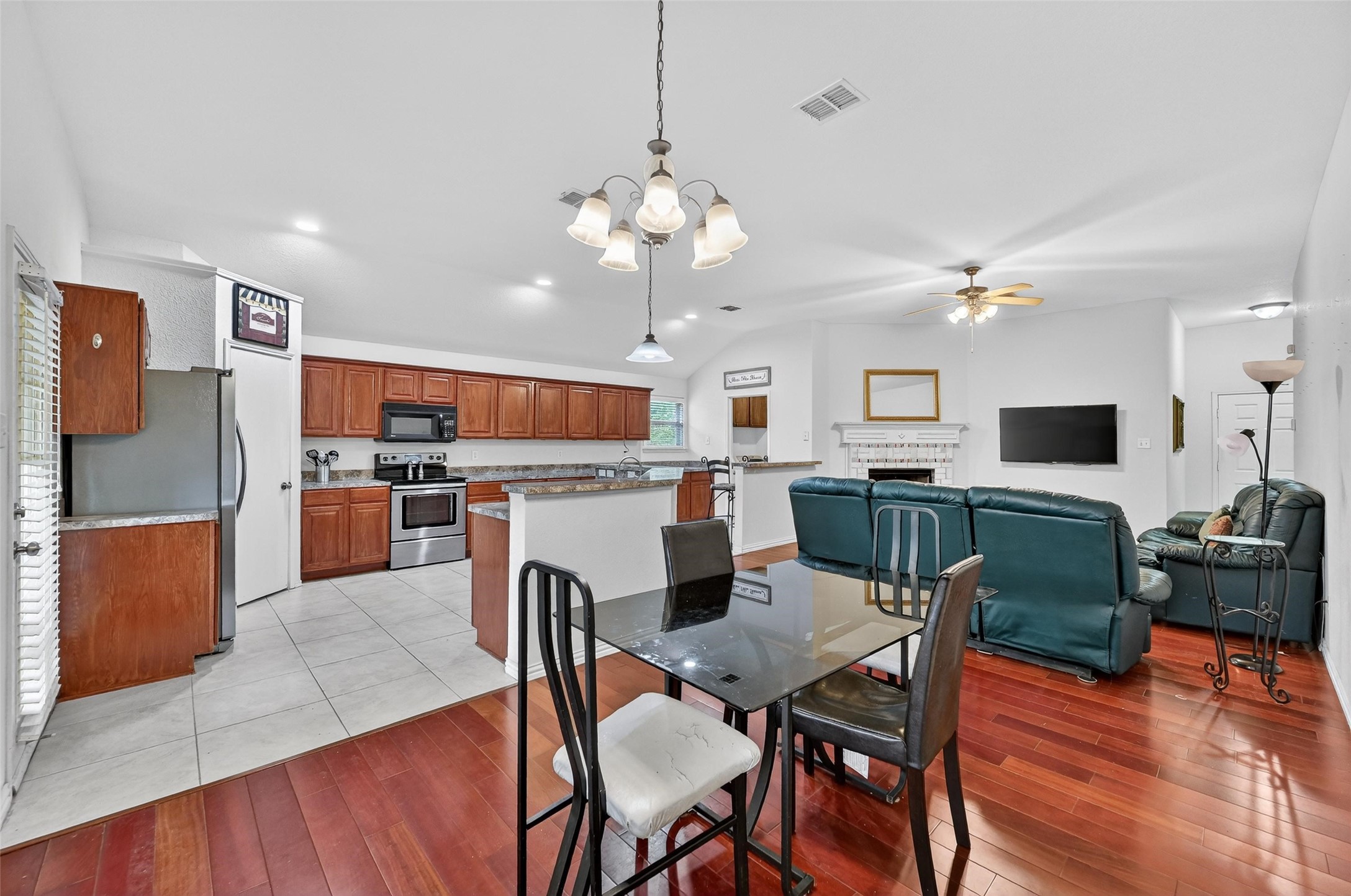 7424 Lake Front Trail Arlington TX 76002