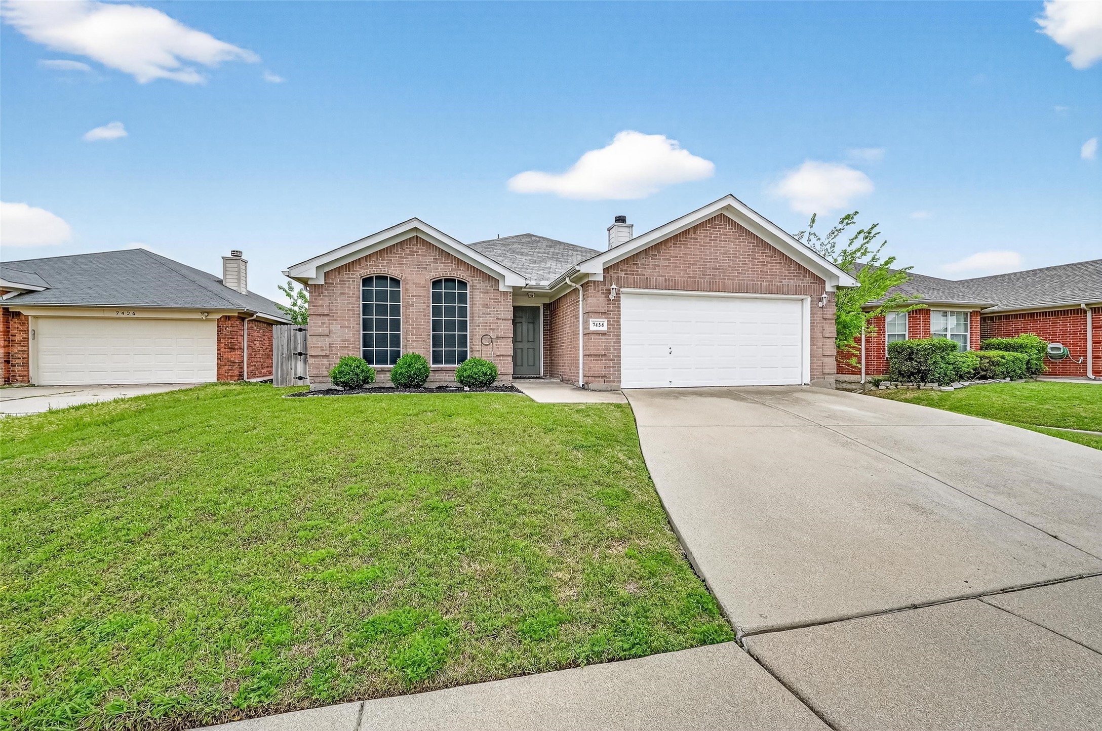 7424 Lake Front Trail Arlington TX 76002