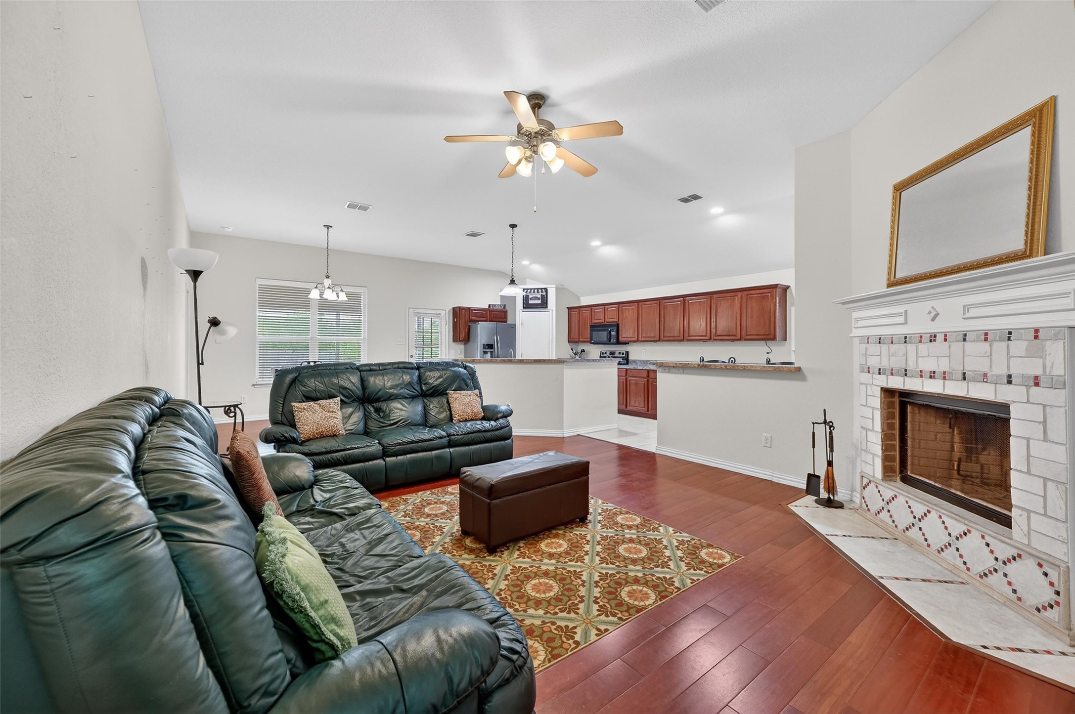 7424 Lake Front Trail Arlington TX 76002