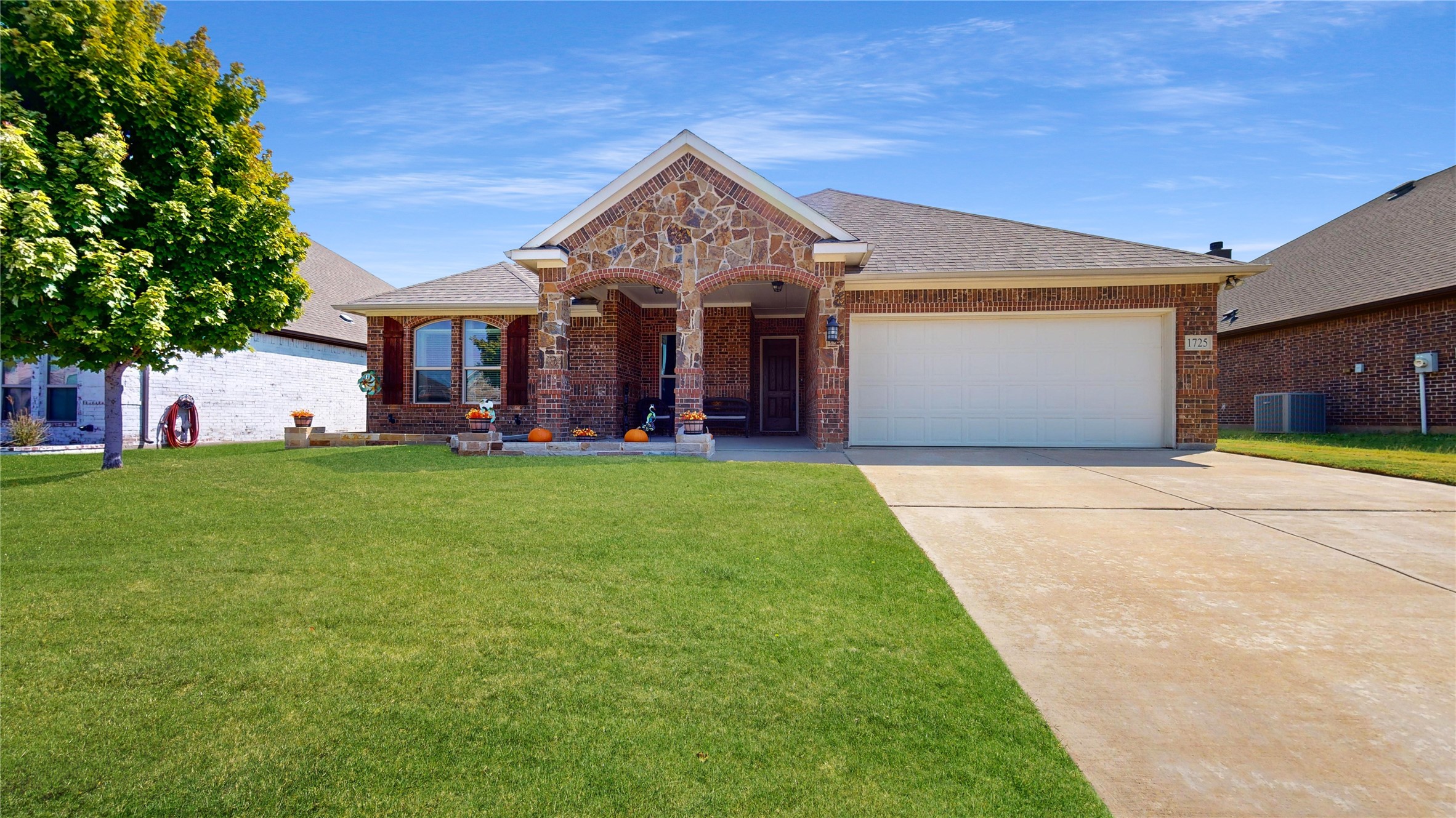 1725 Stillwater Drive Burleson TX 76028