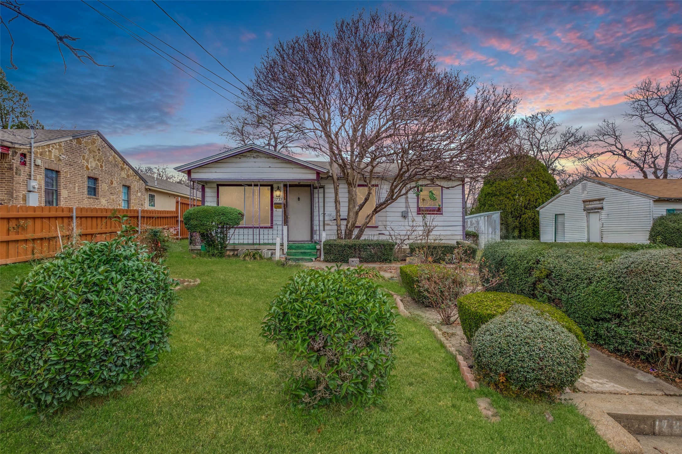 1727 Mentor Avenue Dallas TX 75216