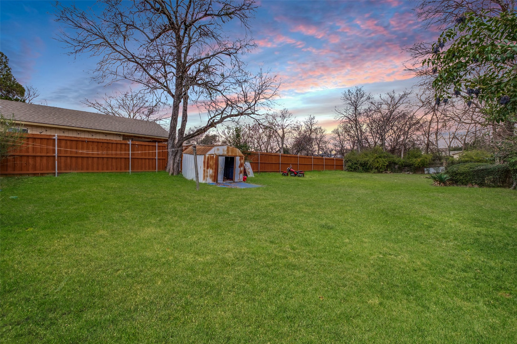 1727 Mentor Avenue Dallas TX 75216
