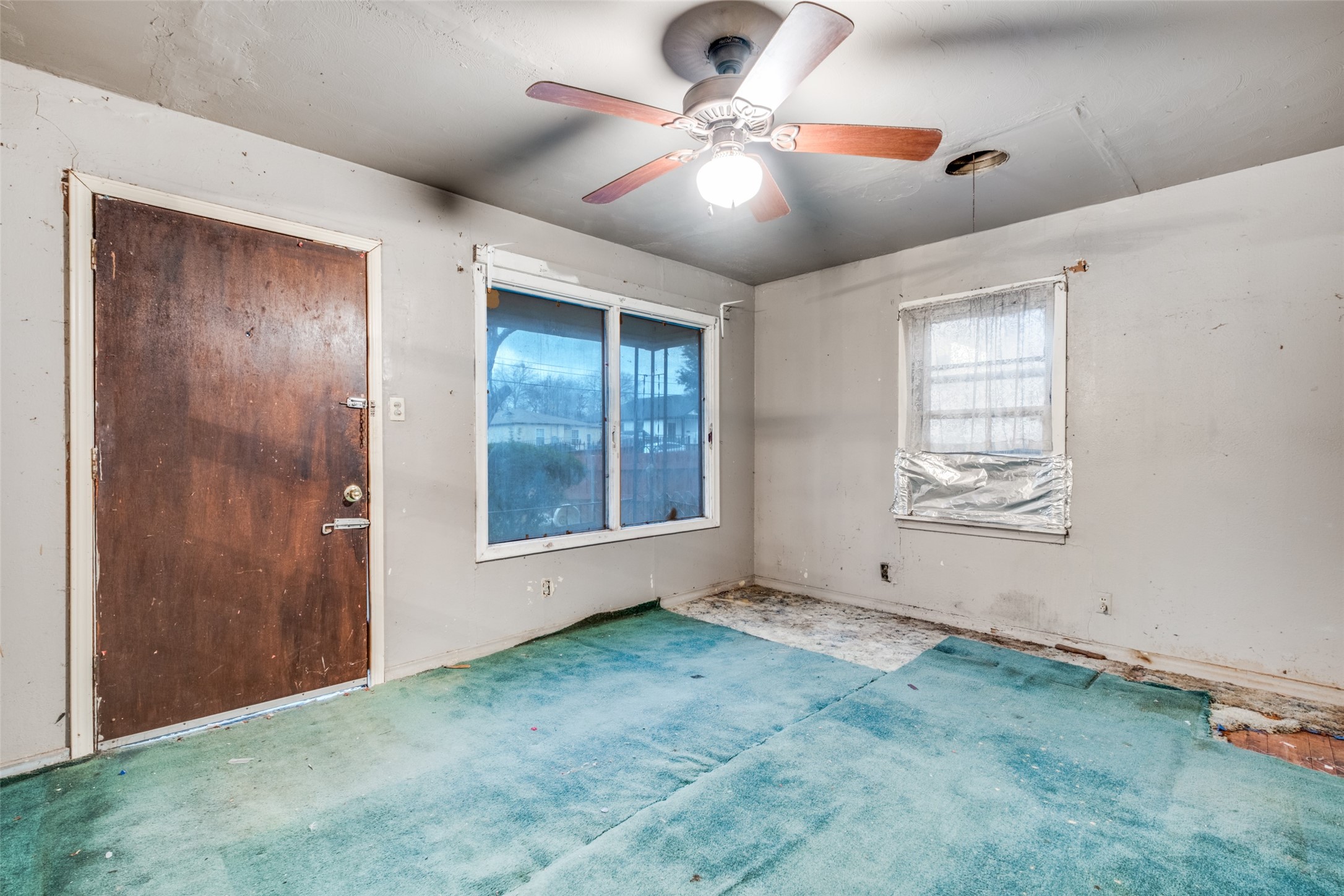 1727 Mentor Avenue Dallas TX 75216
