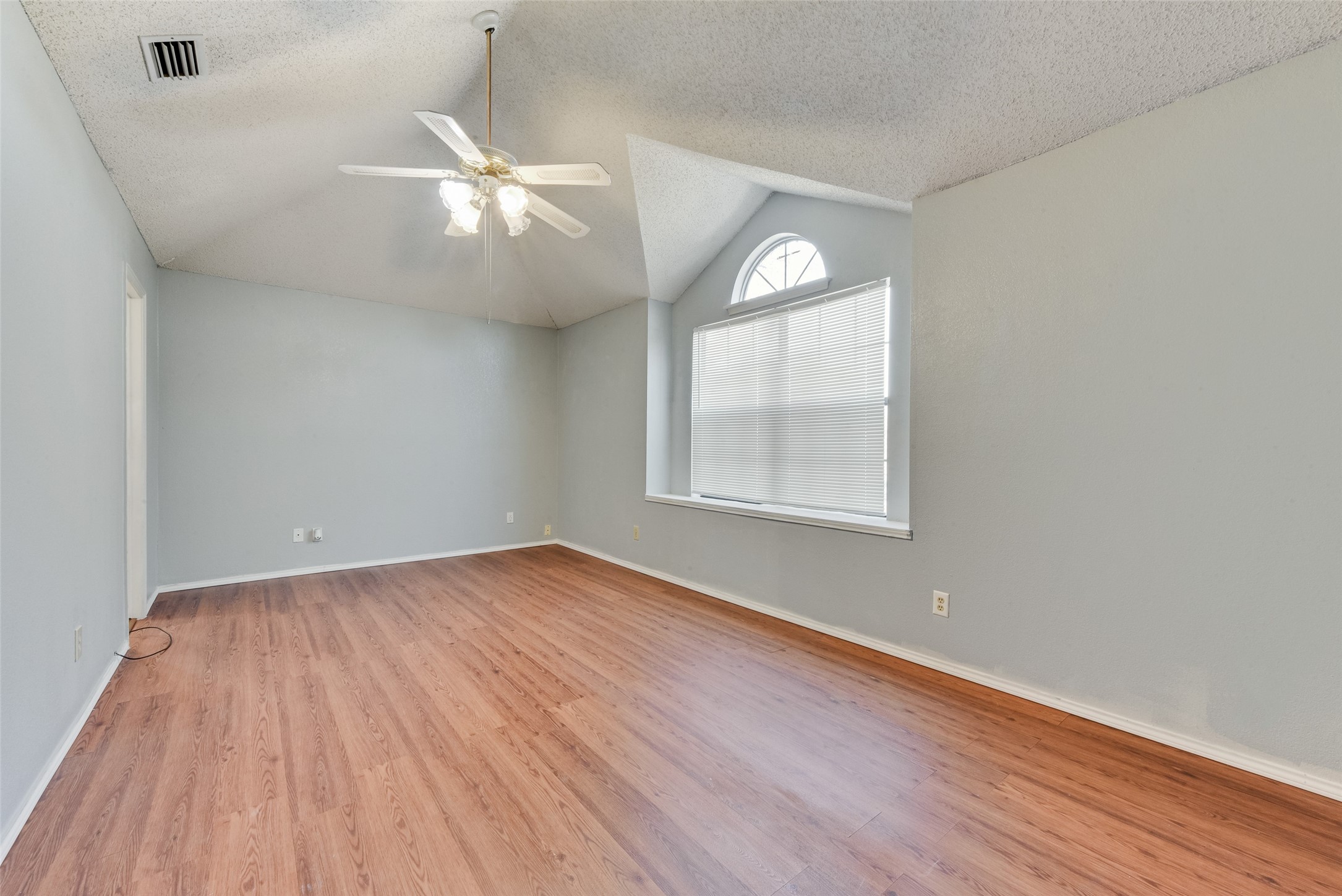 4153 Stinwick Grand Prairie TX 75052