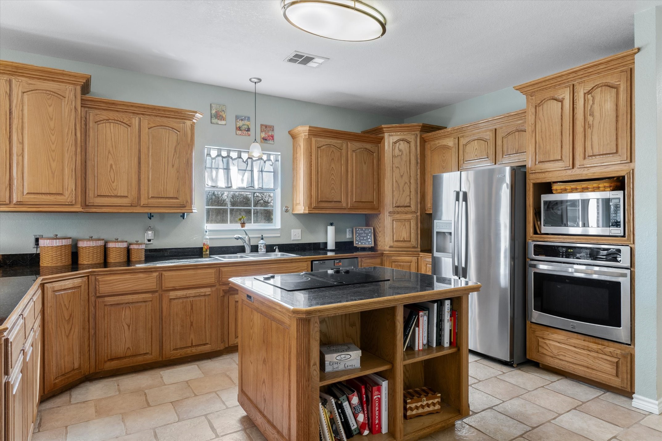 175 Private Road 6243 Canton TX 75103