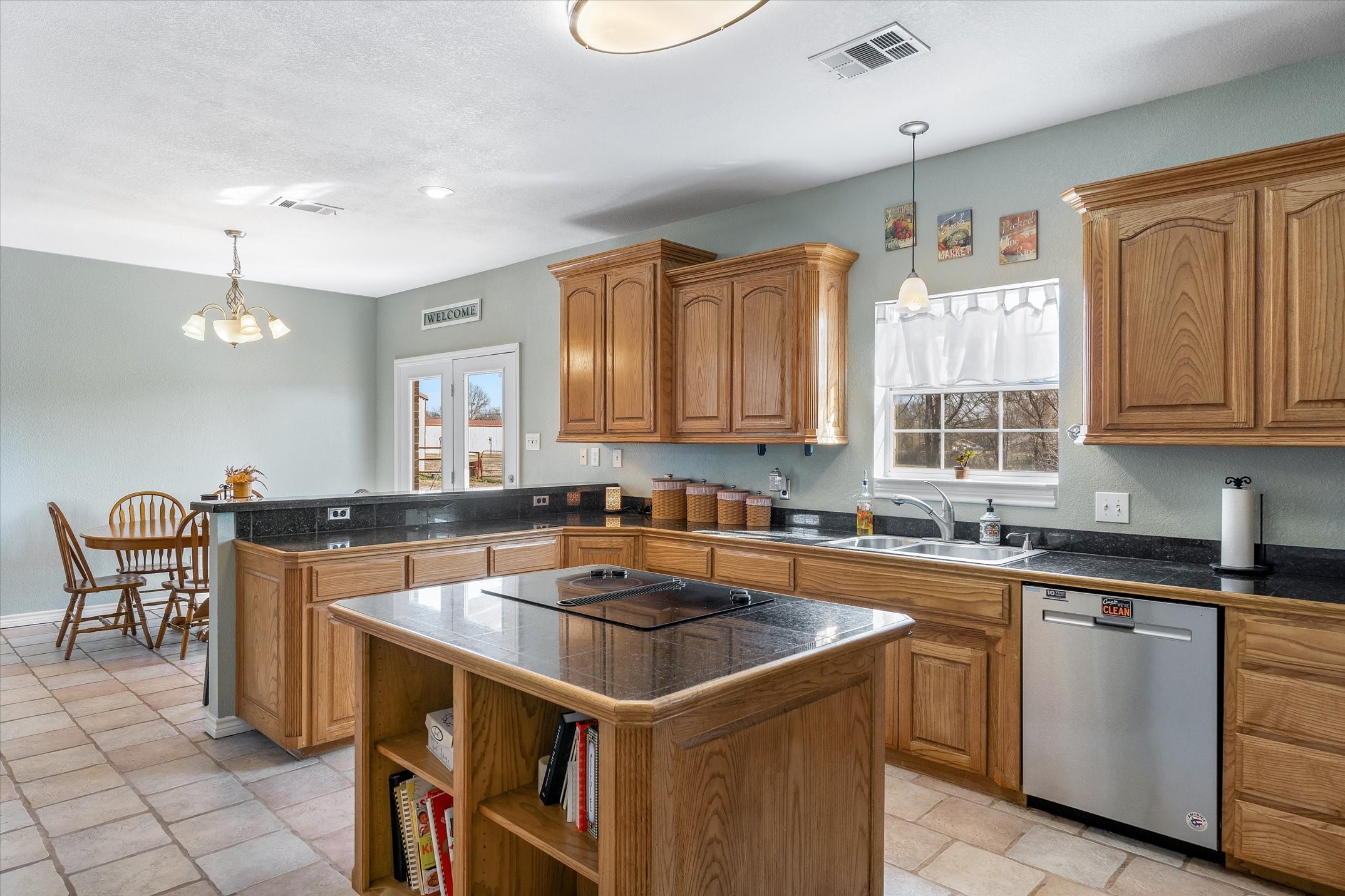 175 Private Road 6243 Canton TX 75103