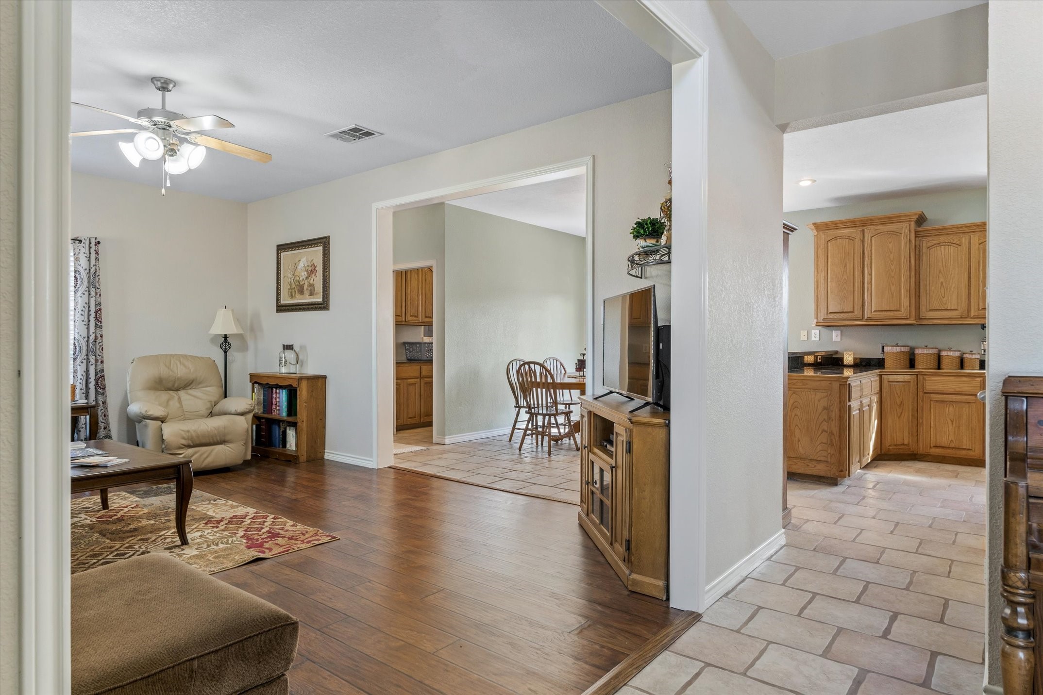 175 Private Road 6243 Canton TX 75103