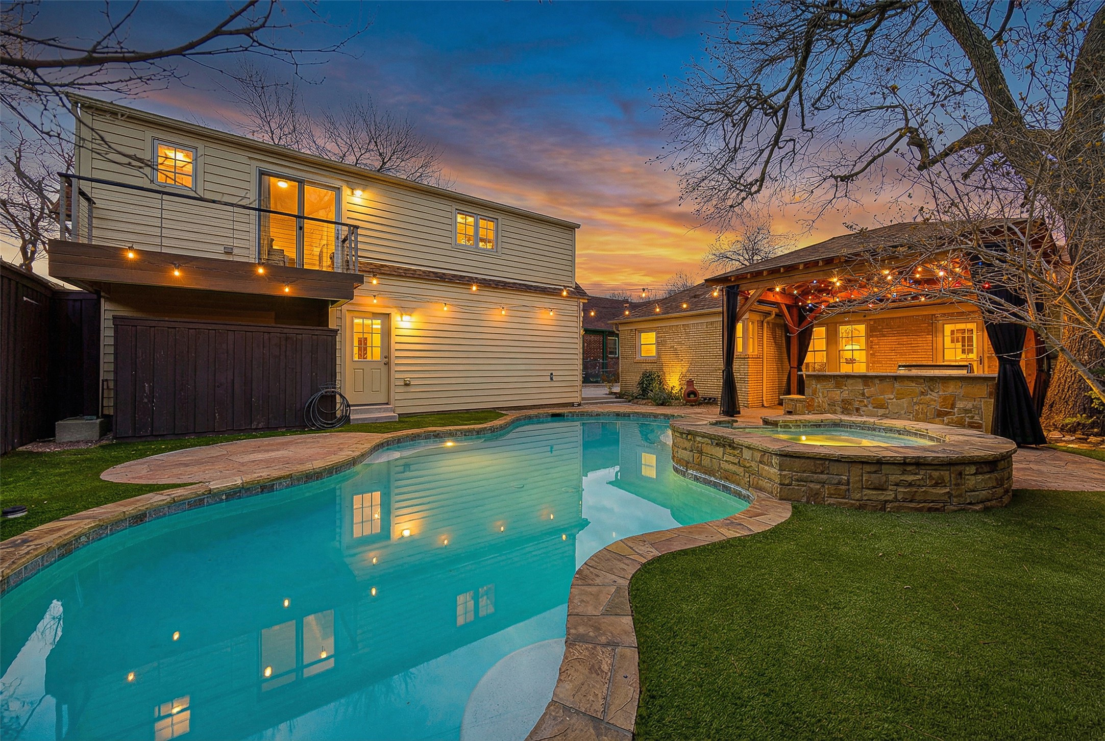 5623 Mccommas Boulevard Dallas TX 75206
