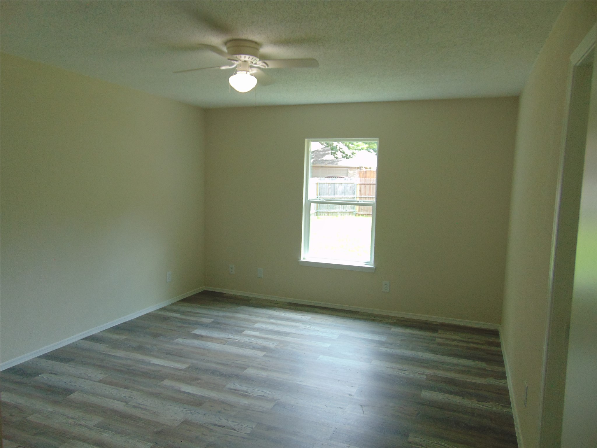 1012 Opal Drive Desoto TX 75115