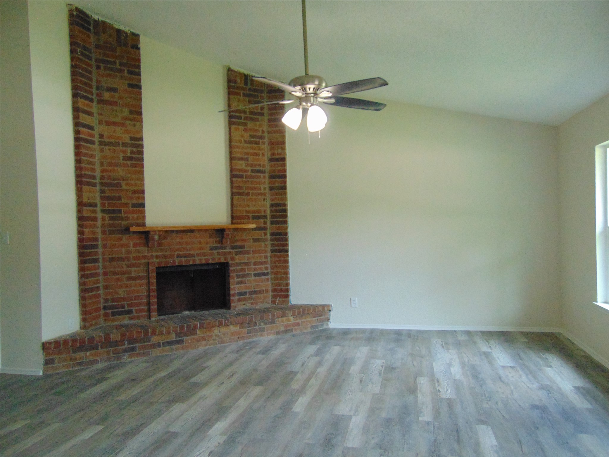 1012 Opal Drive Desoto TX 75115