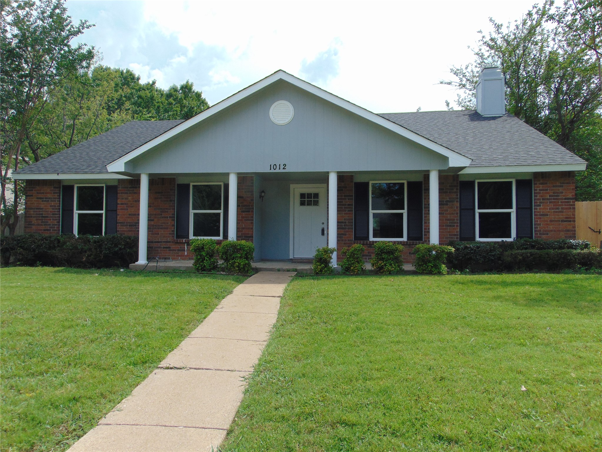 1012 Opal Drive Desoto TX 75115