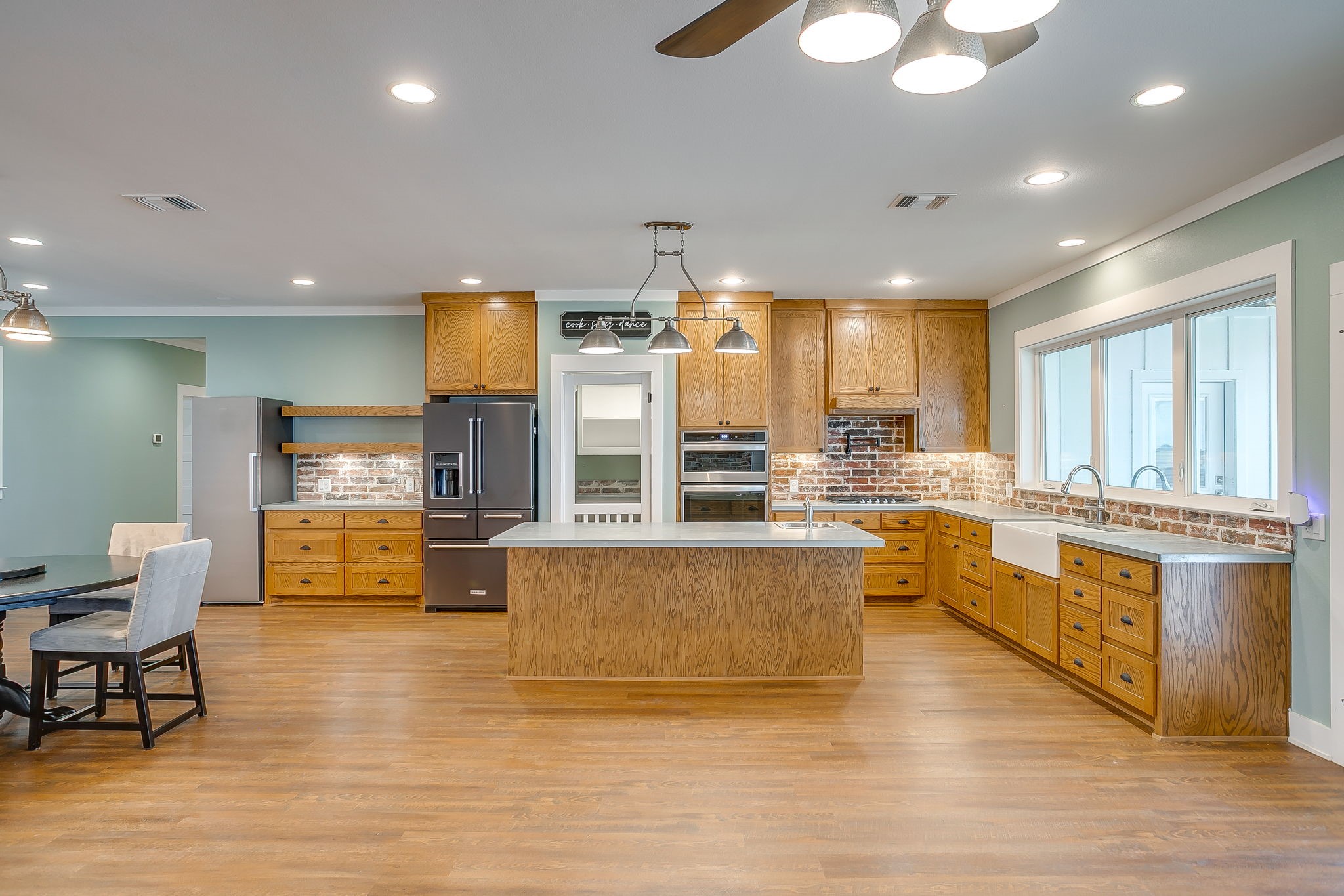 375 J B Vandiver Loop Moody TX 76557