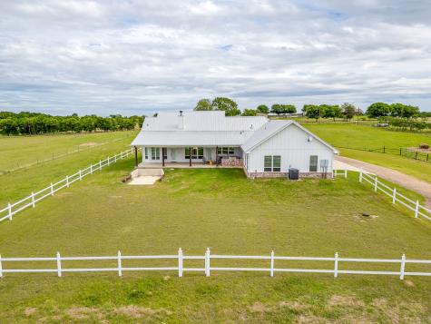 375 J B Vandiver Loop Moody TX 76557