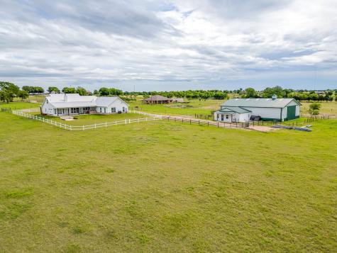 375 J B Vandiver Loop Moody TX 76557