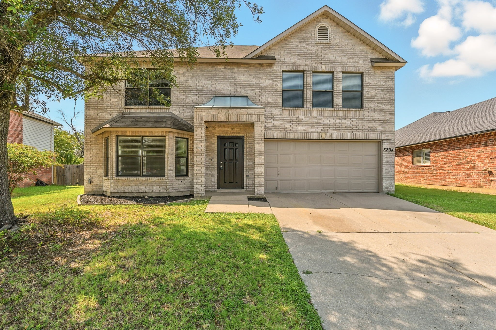 5204 Blue Circle Haltom City TX 76137