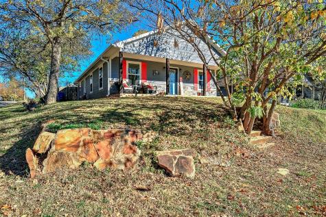 1231 W Chestnut Street Denison TX 75020