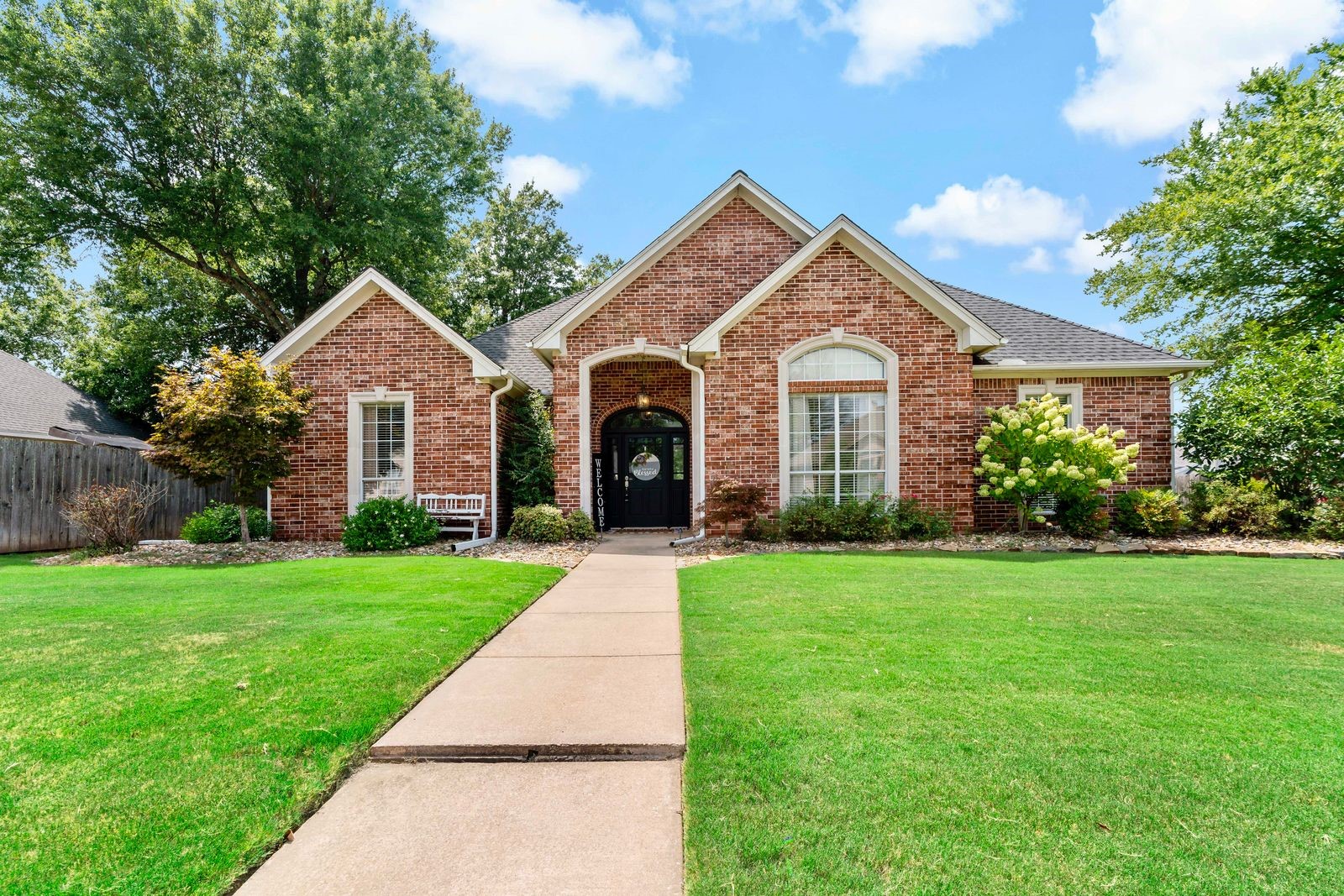 1945 38th Street NE Paris TX 75462