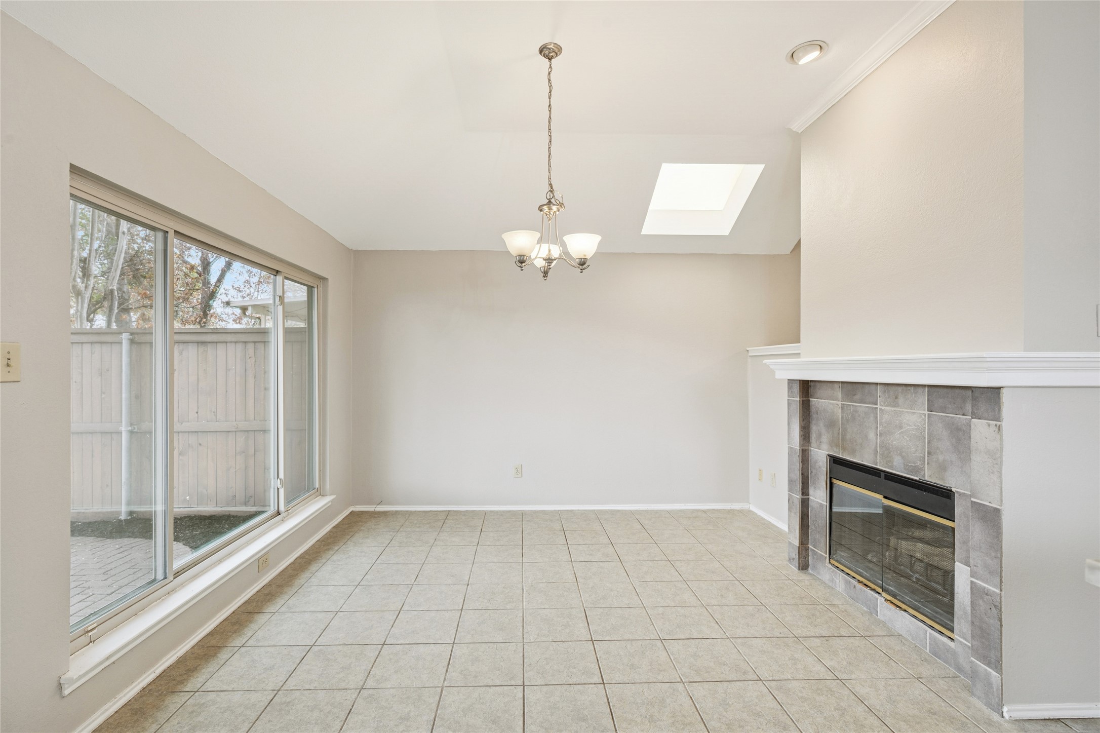 356 Arbor Court Euless TX 76039