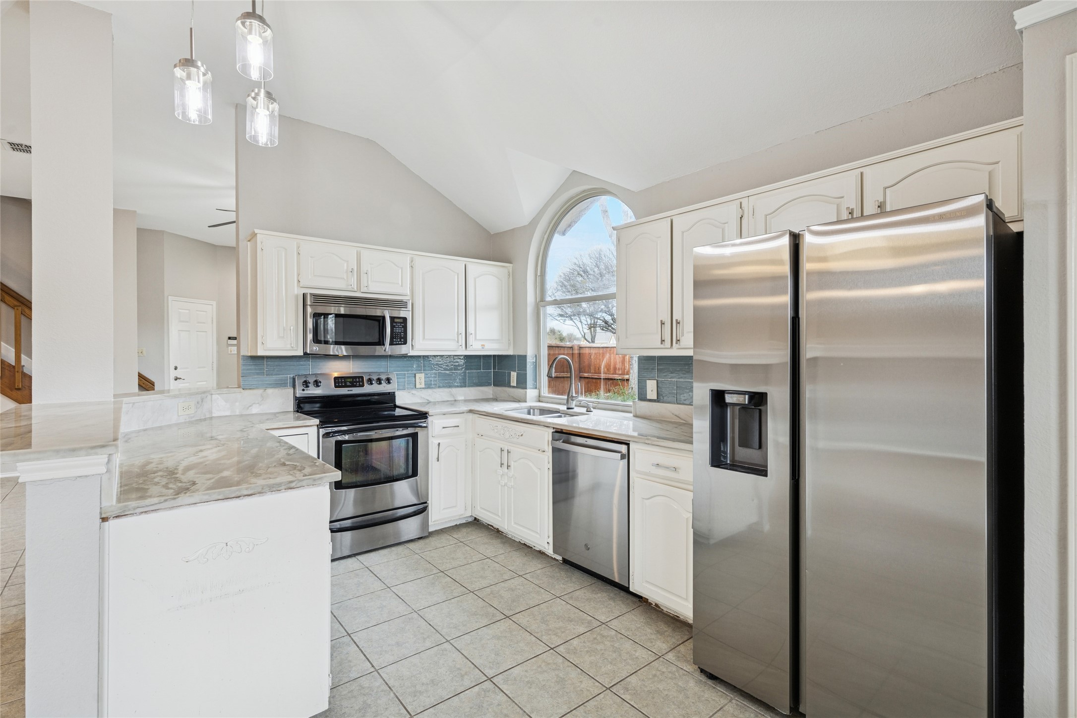 356 Arbor Court Euless TX 76039