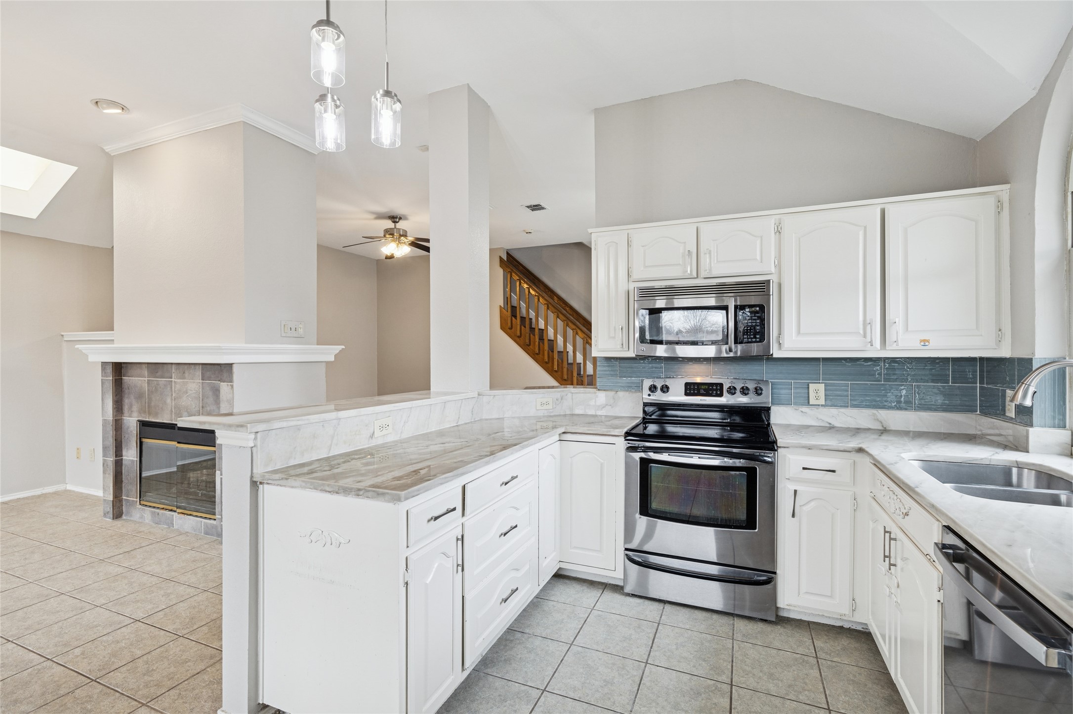 356 Arbor Court Euless TX 76039