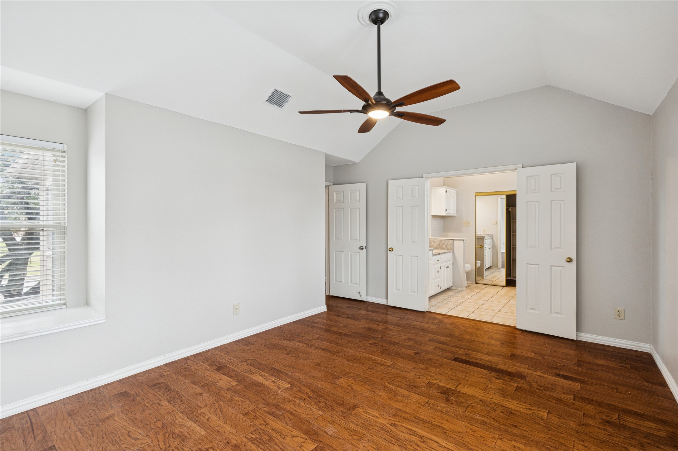 356 Arbor Court Euless TX 76039